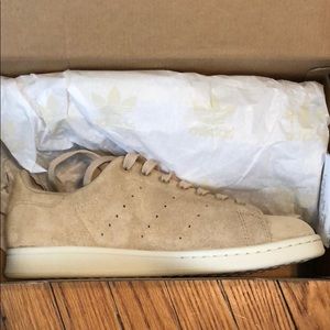 Brand New Rare Stan Smith Suede